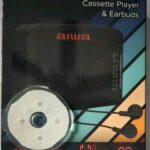 AIWA-Vintage-STREET-CASSETTE-PLAYER-And-EARBUDS-Totally-Cool-Old-School-New.jpg