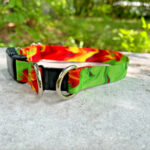 1790011466_YOULY-The-Artist-YellowNavy-Stripe-Dog-Collar-Large.-By-Youly.jpg